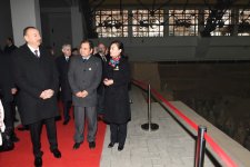 President Ilham Aliyev views Terracotta Army Museum in China
