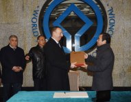 President Ilham Aliyev views Terracotta Army Museum in China