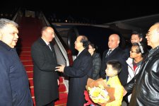 President Aliyev arrives in Beijing from Xian (PHOTO)