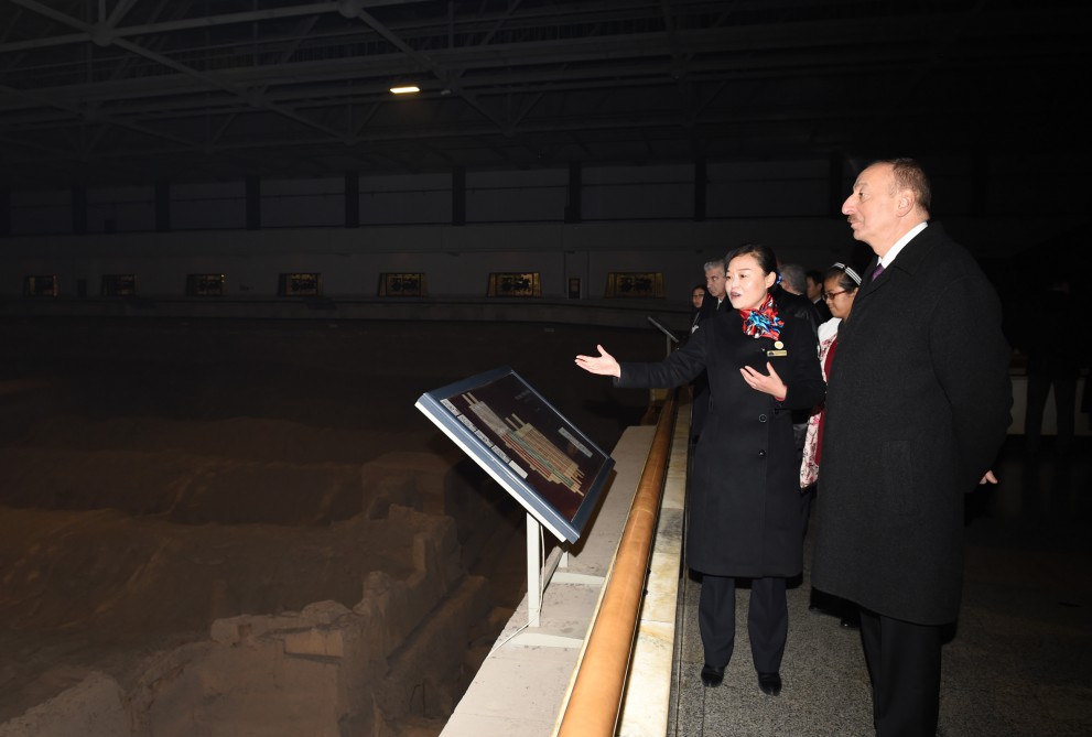 President Ilham Aliyev views Terracotta Army Museum in China