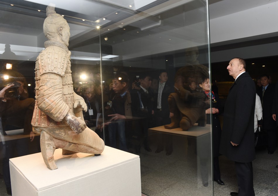 President Ilham Aliyev views Terracotta Army Museum in China
