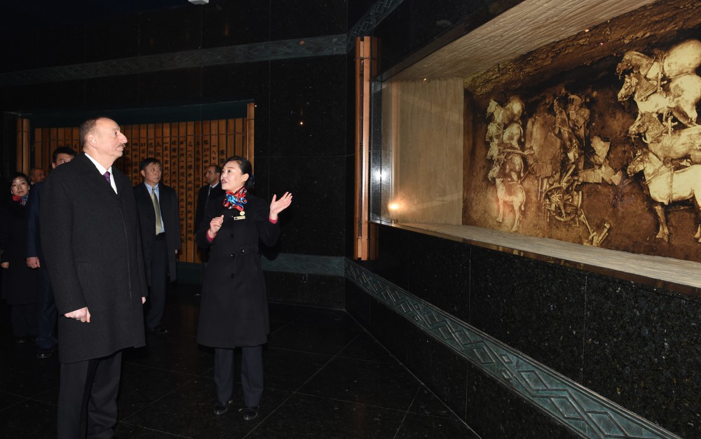 President Ilham Aliyev views Terracotta Army Museum in China