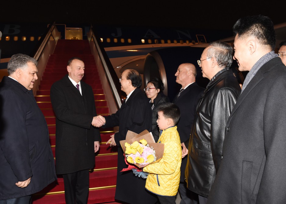 President Aliyev arrives in Beijing from Xian (PHOTO)