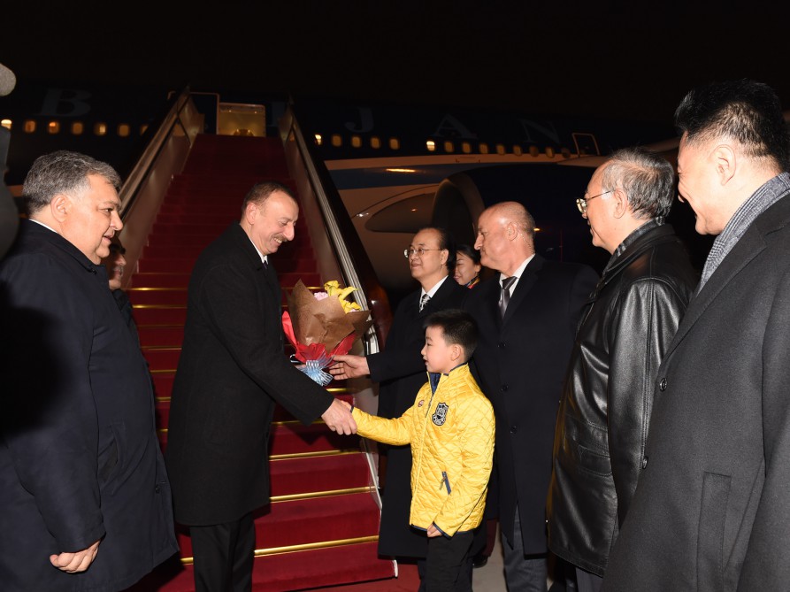 President Aliyev arrives in Beijing from Xian (PHOTO)