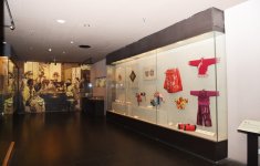 President Aliyev views Capital Museum in Beijing