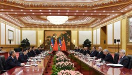 President Aliyev meets Chinese president (PHOTO)