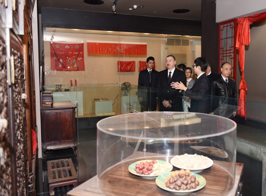 President Aliyev views Capital Museum in Beijing