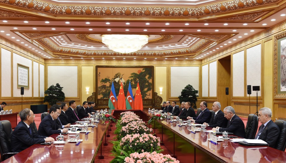 President Aliyev meets Chinese president (PHOTO)