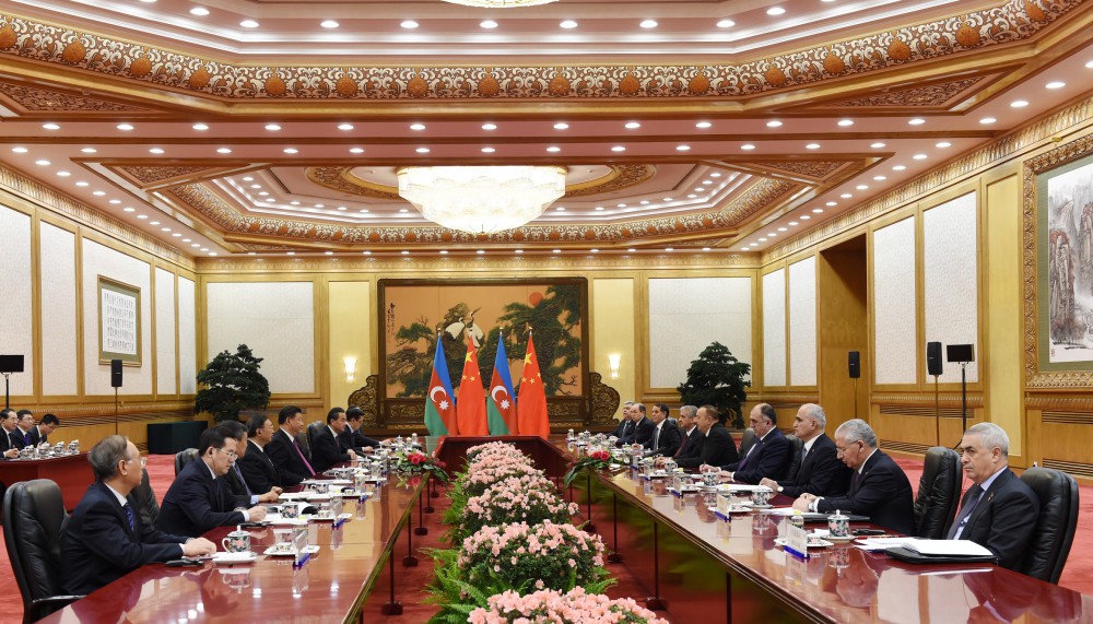 President Aliyev meets Chinese president (PHOTO)