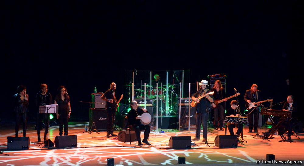 Stunning show by Steven Seagal in Baku (PHOTO)