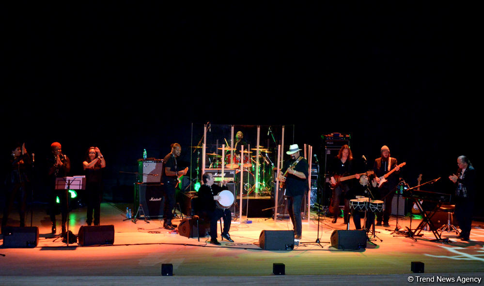 Stunning show by Steven Seagal in Baku (PHOTO)