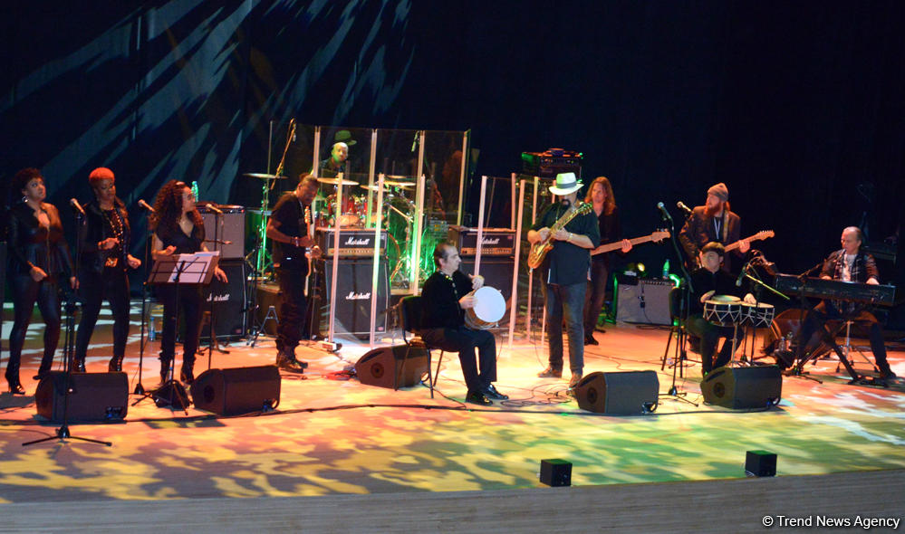 Stunning show by Steven Seagal in Baku (PHOTO)