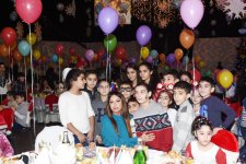 Heydar Aliyev Foundation arranges New Year party for children