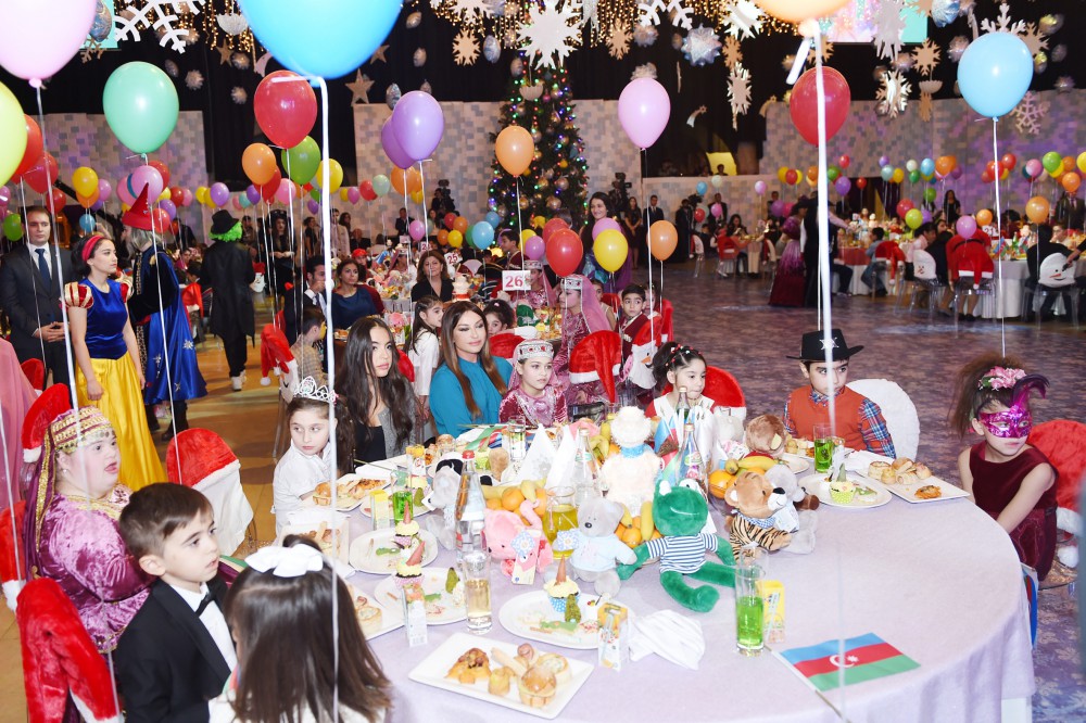 Heydar Aliyev Foundation arranges New Year party for children