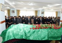Ilham Aliyev attends farewell ceremony for People's Poet Zalimkhan Yagub