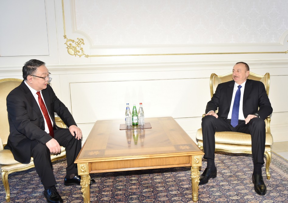 Azerbaijani president receives credentials of newly appointed Mongolian ambassador