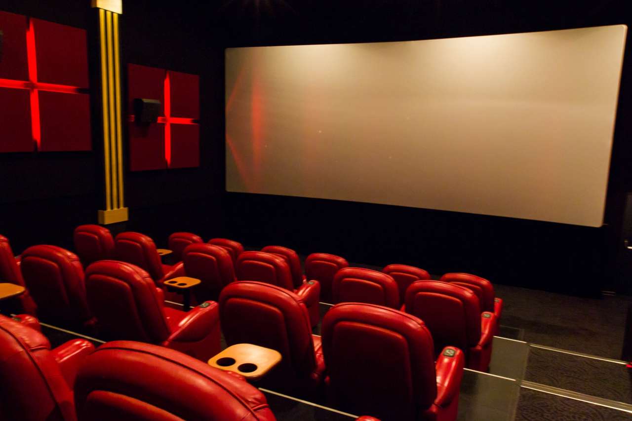 Shanghai shuts down all cinemas during Lunar New Year holidays