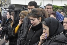 Azerbaijani public commemorates Khojaly genocide victims (PHOTO)
