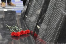 Azerbaijani public commemorates Khojaly genocide victims (PHOTO)