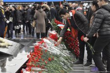 Azerbaijani public commemorates Khojaly genocide victims (PHOTO)