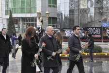 Azerbaijani public commemorates Khojaly genocide victims (PHOTO)