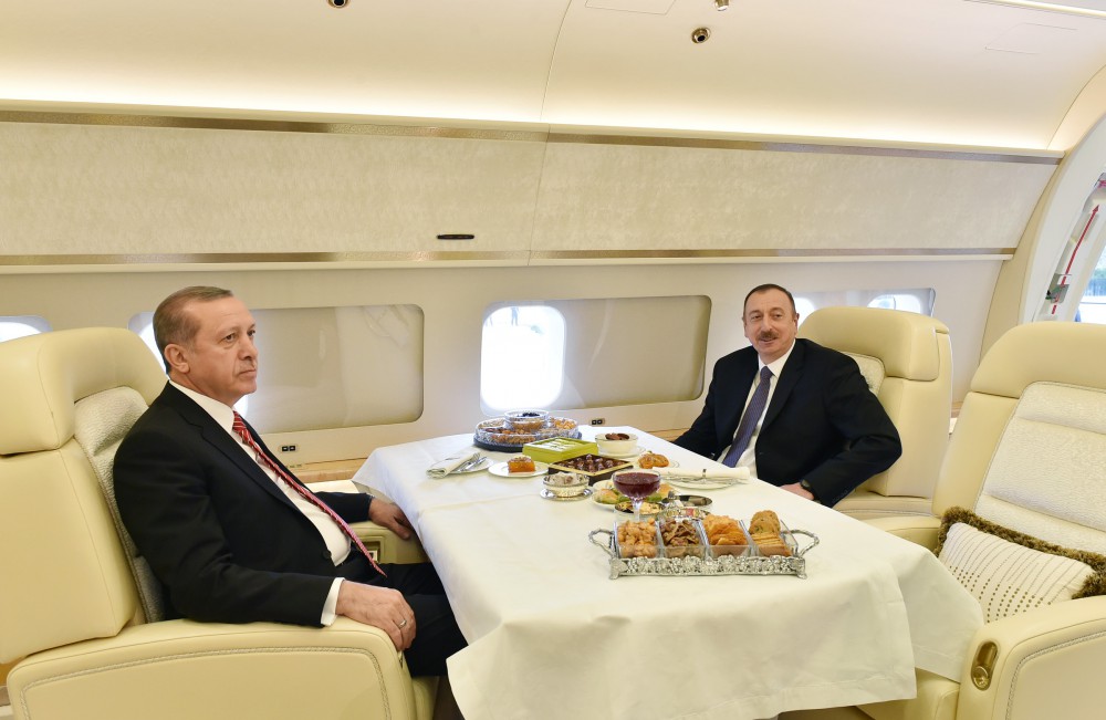 Azerbaijani president completes visit to Turkey