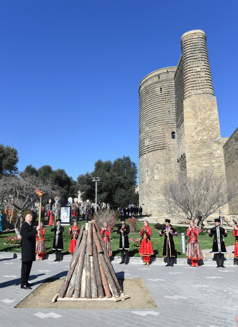 President Ilham Aliyev with spouse join nationwide festivities on occasion of Novruz (PHOTO)