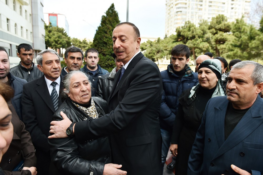 Azerbaijan’s president visits injured servicemen at Defense Ministry’s Central Clinical Hospital