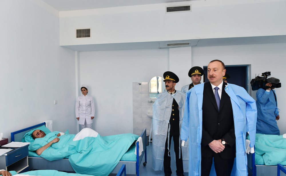 Azerbaijan’s president visits injured servicemen at Defense Ministry’s Central Clinical Hospital