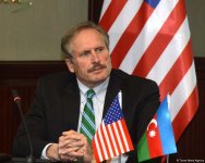 Azerbaijan, US sign Open Skies Agreement