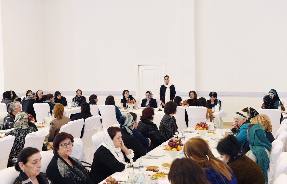 First lady hosts ehsan dinner to commemorate Azerbaijani martyrs