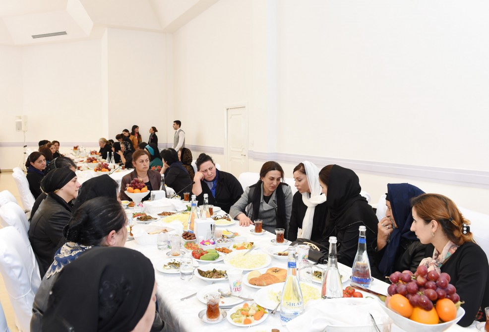 First lady hosts ehsan dinner to commemorate Azerbaijani martyrs