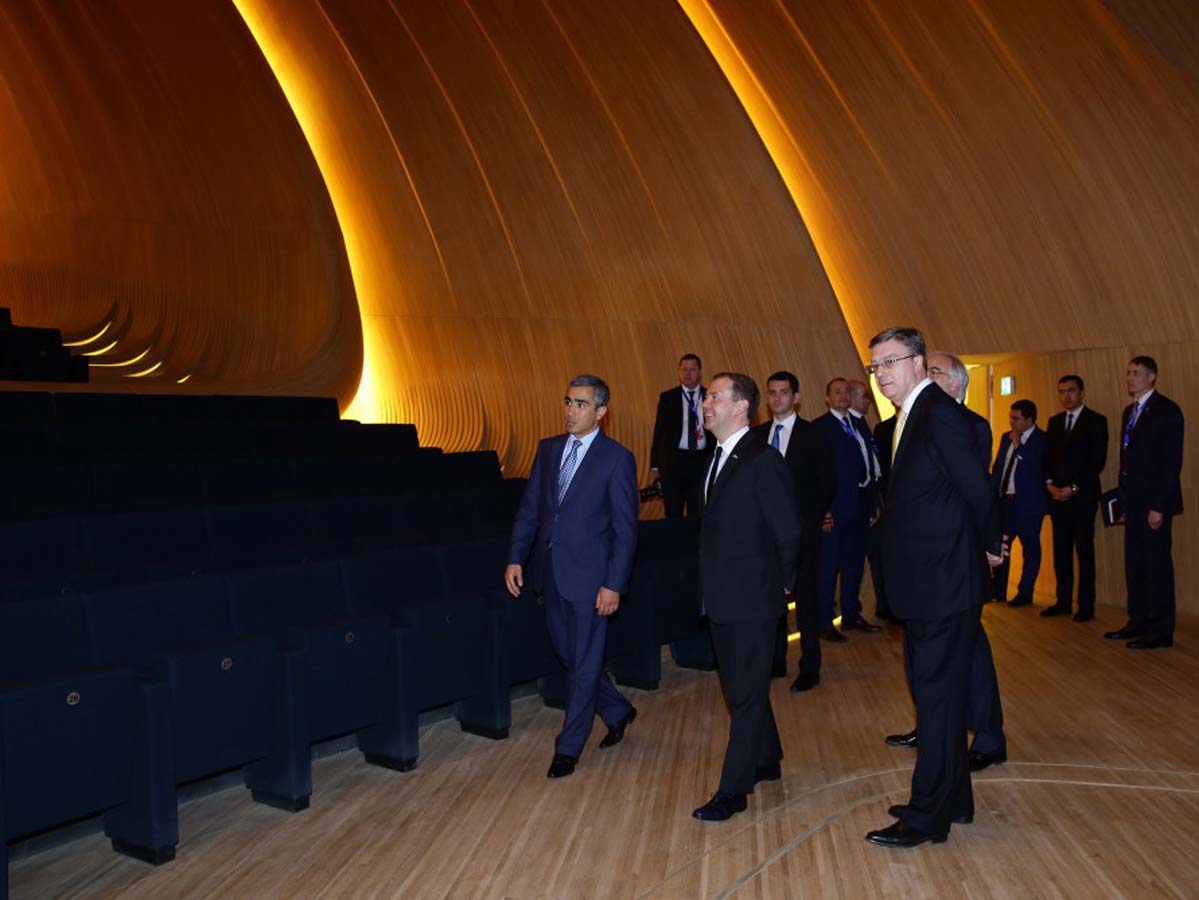 Prime Minister of Russia visits Heydar Aliyev Center (PHOTO)