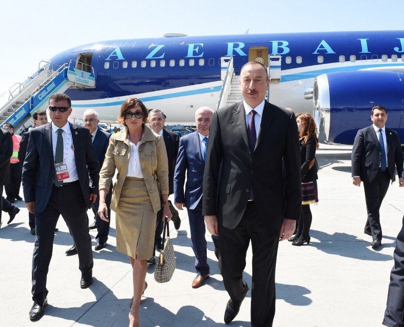 President Aliyev, his wife arrive in Turkey on working visit (PHOTO)