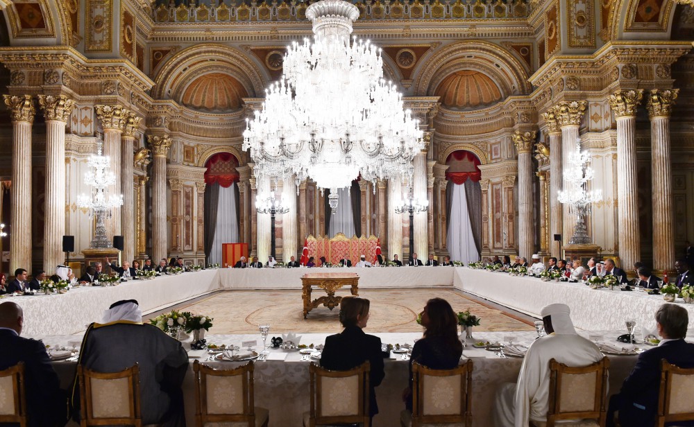 President Aliyev, his spouse attend reception in honor of heads of state and gov’t, attending 13th OIC Summit (PHOTO)