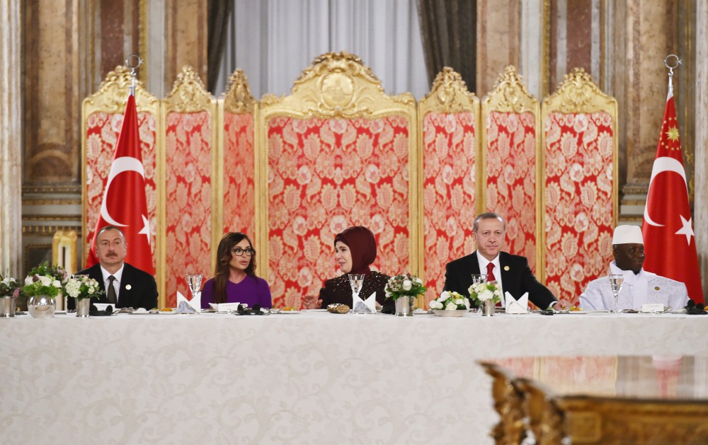 President Aliyev, his spouse attend reception in honor of heads of state and gov’t, attending 13th OIC Summit (PHOTO)