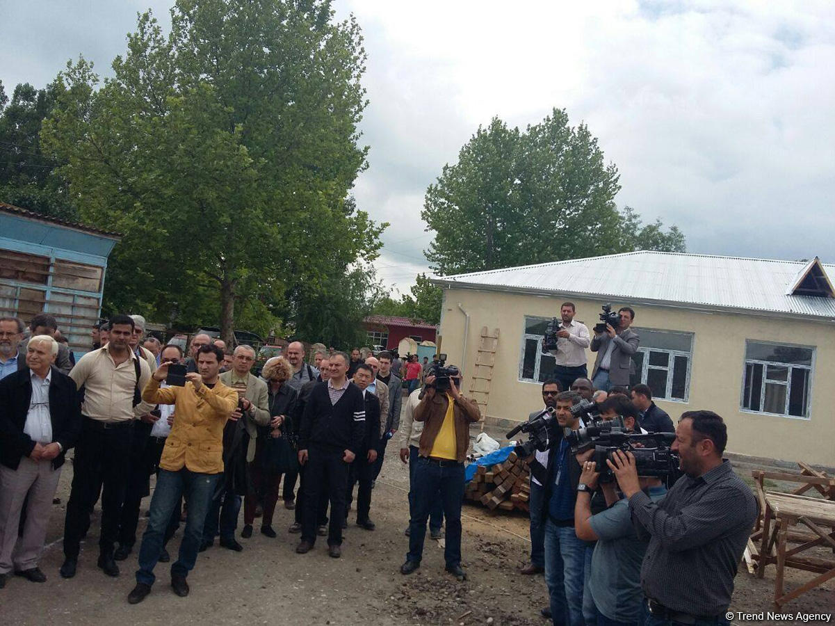 Diplomats visit Azerbaijan’s Aghdam, view houses shelled by Armenians