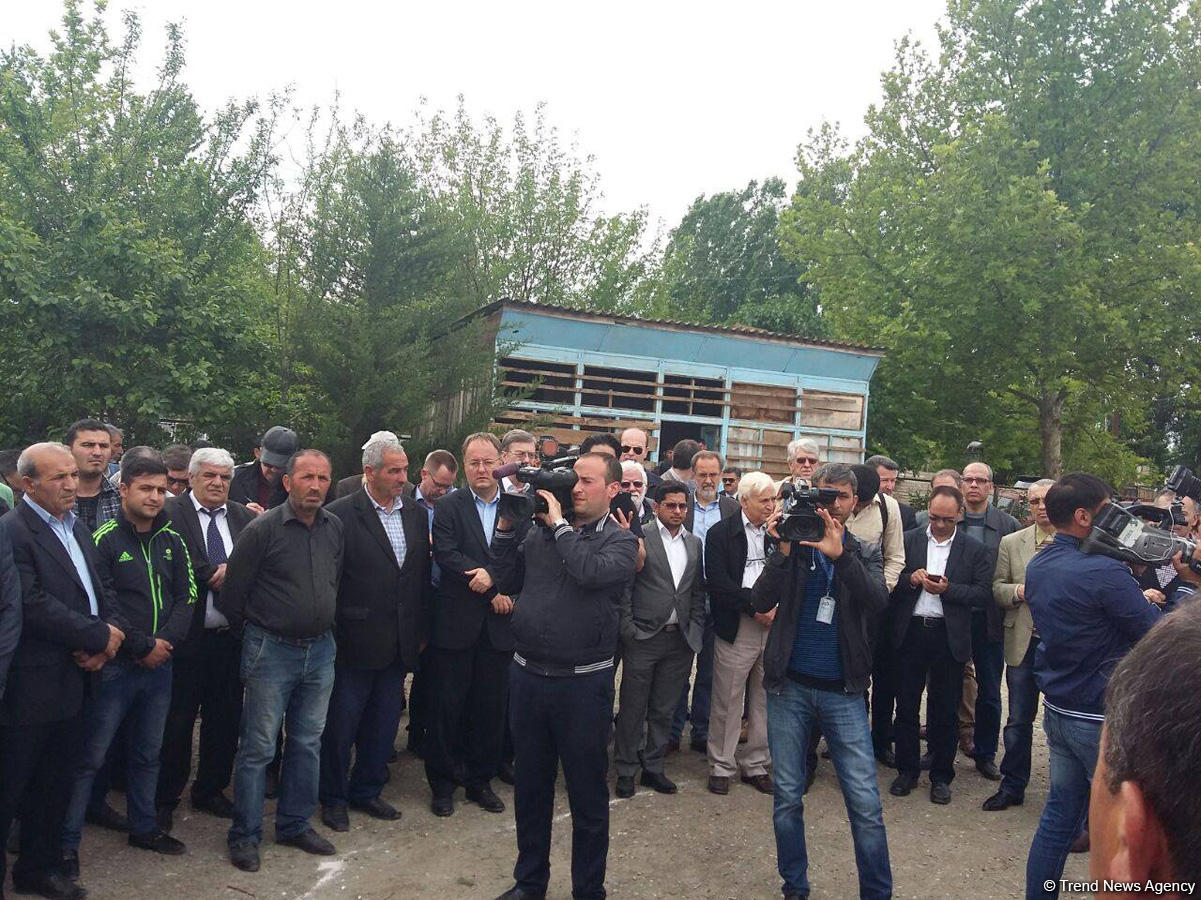 Diplomats visit Azerbaijan’s Aghdam, view houses shelled by Armenians
