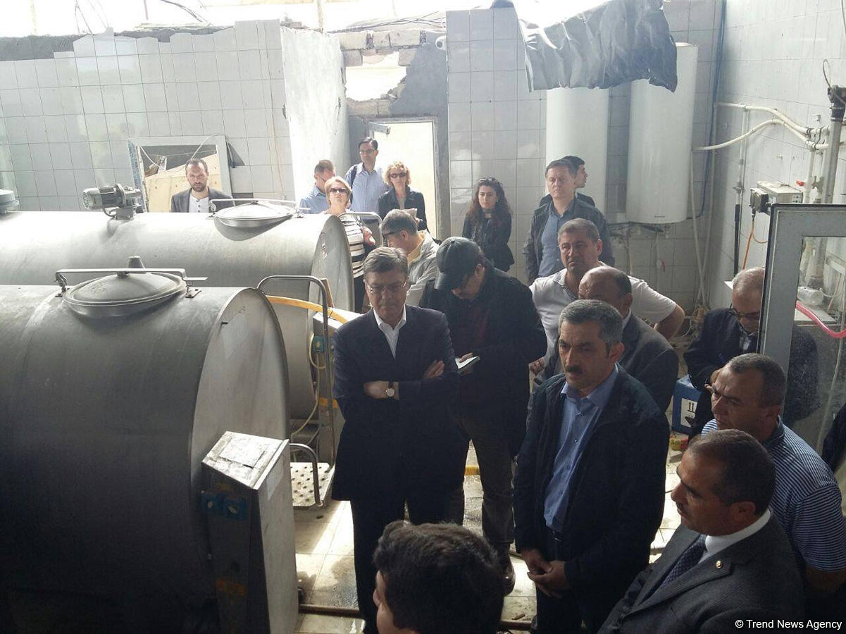 Diplomats visit Azerbaijan’s Aghdam, view houses shelled by Armenians