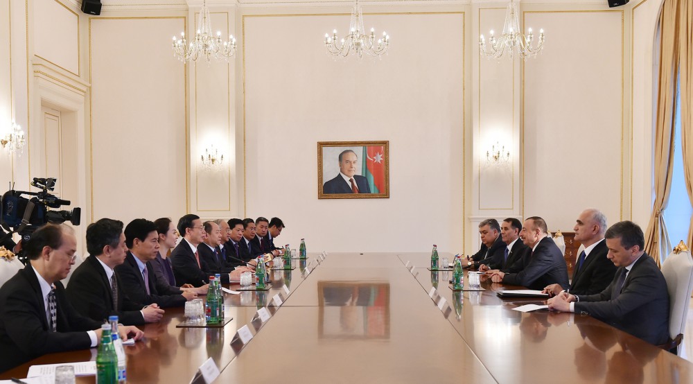 President Ilham Aliyev receives Senior Vice Premier of State Council of China (PHOTO)