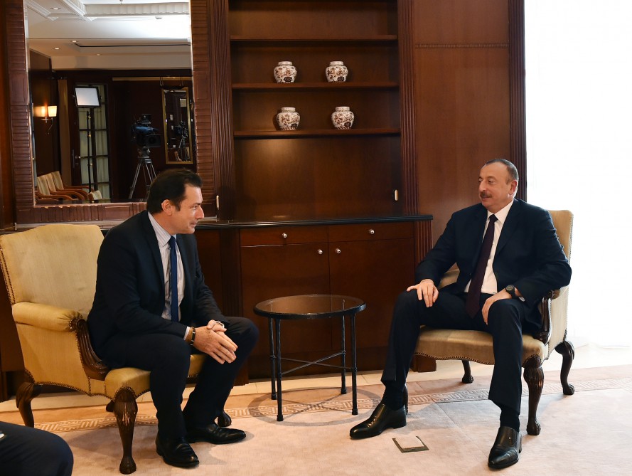 Azerbaijani president meets Airbus Group’s vice president