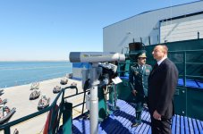 Azerbaijani president reviews new border guard ship of State Border Service (PHOTO)