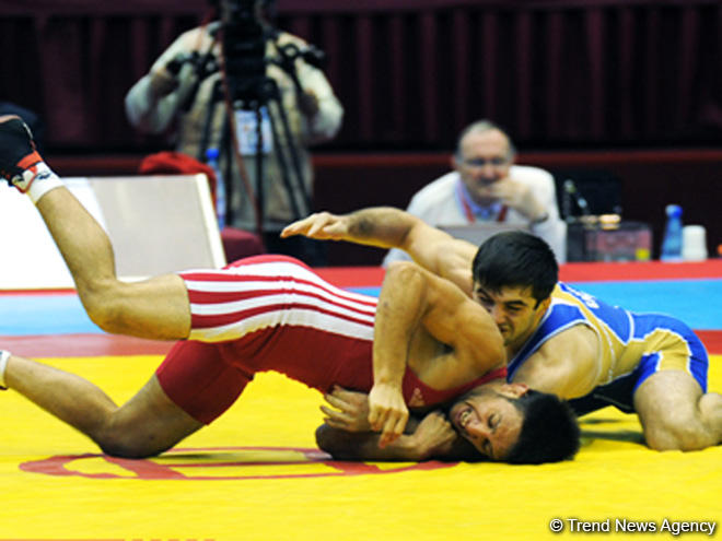 Azerbaijani wrestler reaches finals of Baku 2017