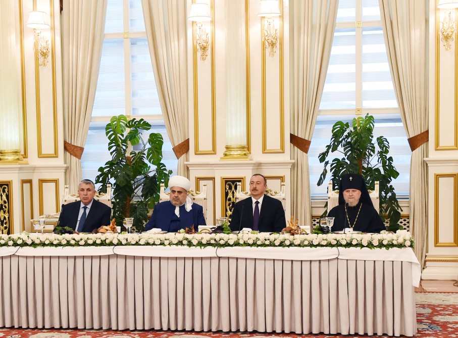 President Aliyev attends Iftar event on occasion of Ramadan