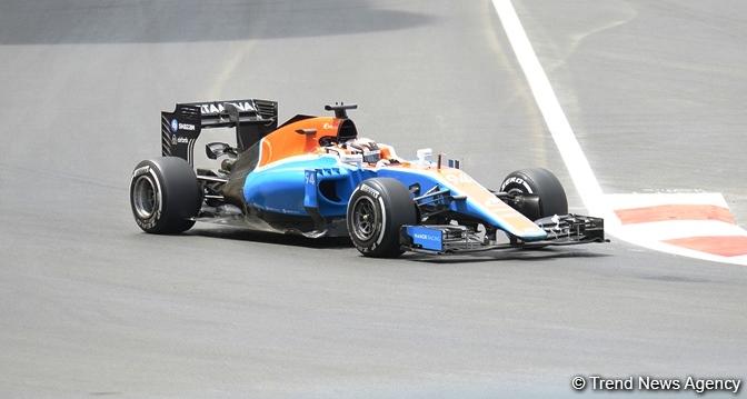 Hamilton continues to dominate F1 First Practice Session in Baku (PHOTO,VIDEO)