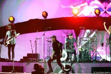 Enrique Iglesias performs in Baku as part of F1 Grand Prix (PHOTO)