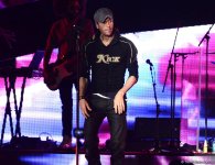 Enrique Iglesias performs in Baku as part of F1 Grand Prix (PHOTO)