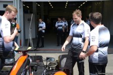 F1 technical staff in Baku conducting pre-racing tests (PHOTO)