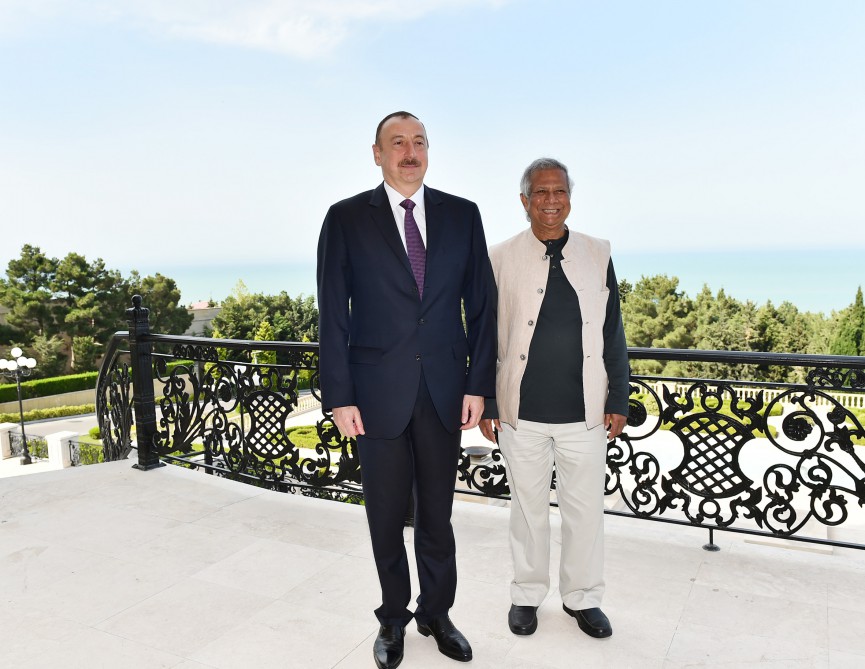 President Aliyev receives Nobel Peace Prize winner Muhammad Yunus (PHOTO)