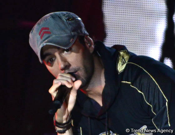 Enrique Iglesias performs in Baku as part of F1 Grand Prix (PHOTO)